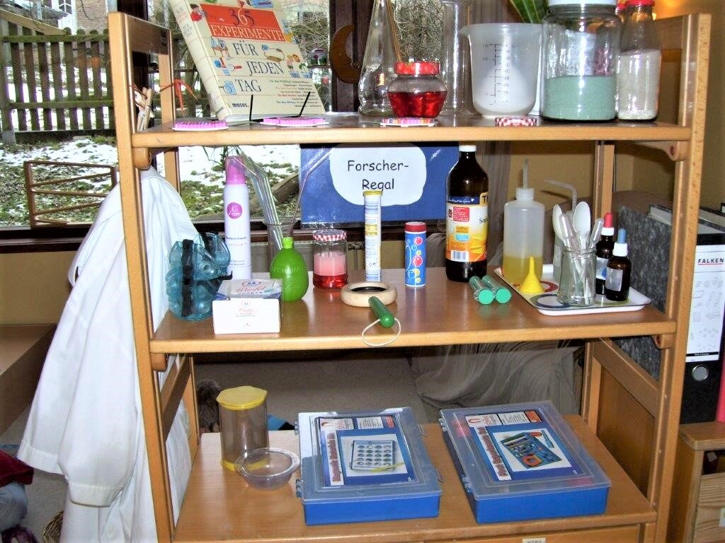 Kita_Rübkamp_Forscherregal