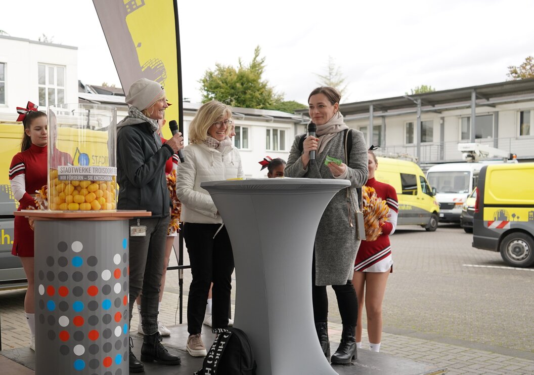 Pressefoto_Gewinnerin_Hauptpreis_Foerder.Ei_Finale_2021