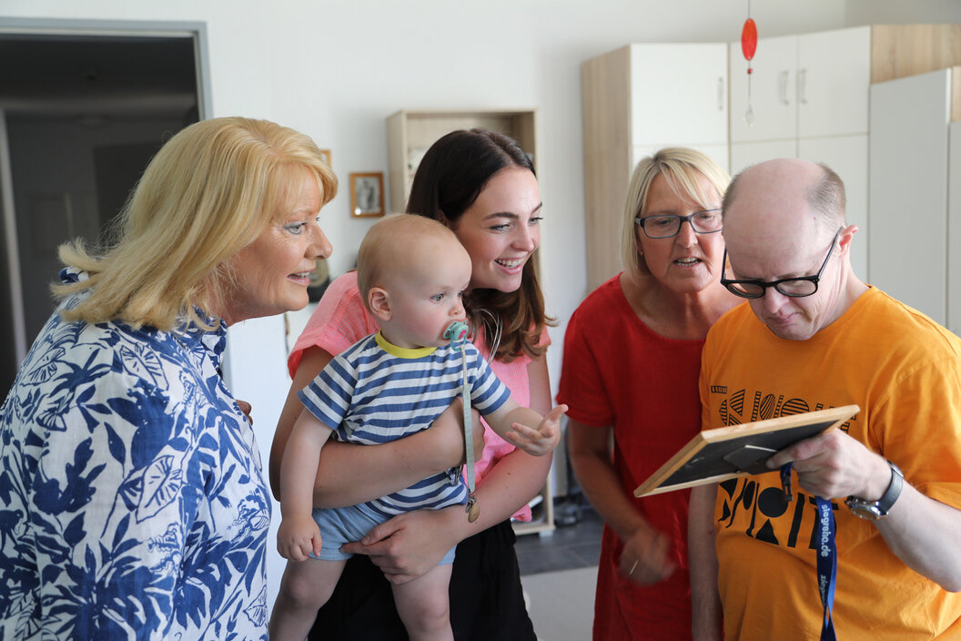 Reifenhäuser_setzt_Spendenbereitschaft_für_Verein_Der_Karren_fort