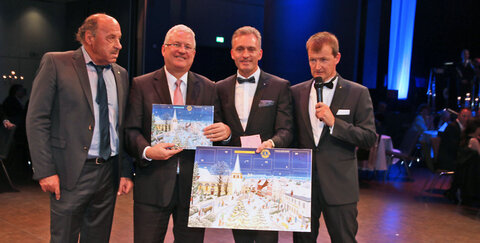 Foto v. l.: Josef Hawle, Bürgermeister Klaus-Werner Jablonski, Lions-Präsident Holger Hürten und Lions Vze-Präsident Michael Starck