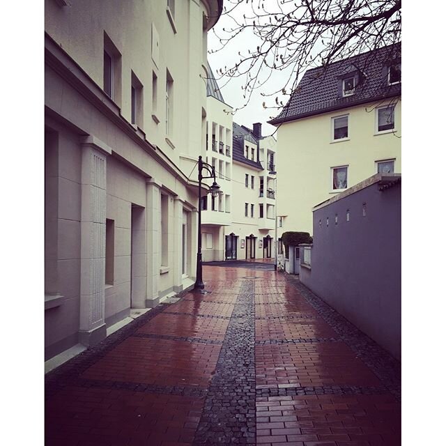 Frühling wo steckst du Wir vermissen Dich in Troisdorf  troisdorf stadttroisdorf stadtmitte mitte trocity trolive trocitylive tro innenstadt regenw...