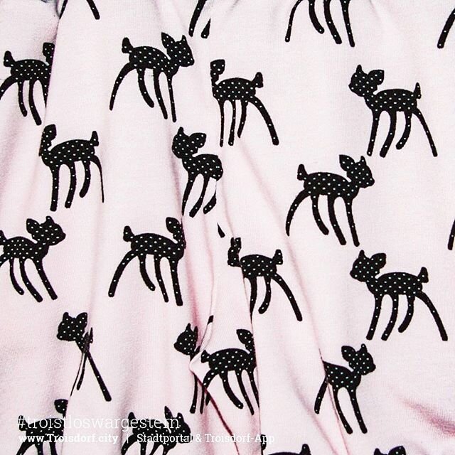 Hallo Bambi  Super süße Muster und tolle Geschenke für die Kleinen  gibt es bei Lockenknopf Schaut mal vorbei man verliebt sich sofort