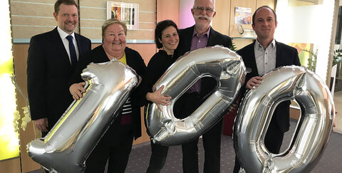 Foto v. l.: Geschäftsstellenleiter Jürgen Klütsch sowie vom geschäftsführenden Vorstand Beate Philipsen, Daniela Hammer, Willi Dietrich und Christian Schäfer 